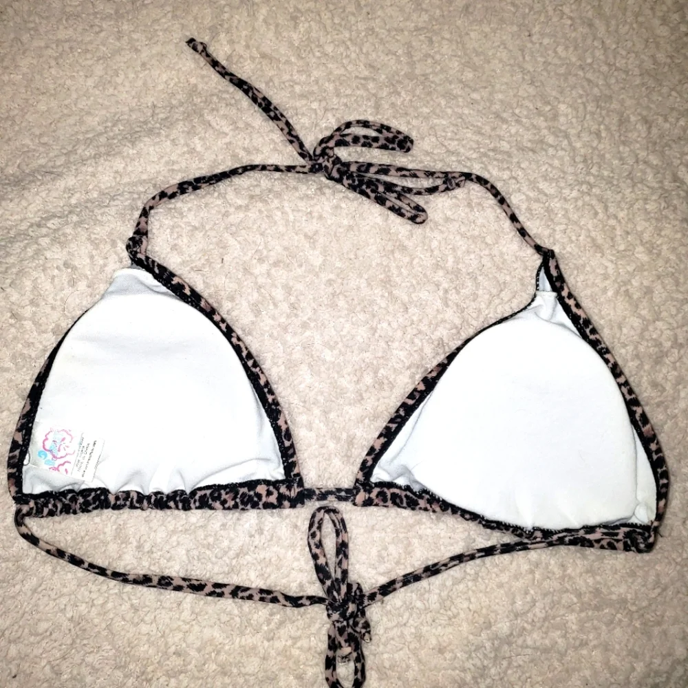 Leopard Print Bikini Top XL - Picture 2 of 3